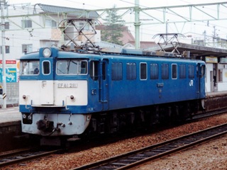 583
